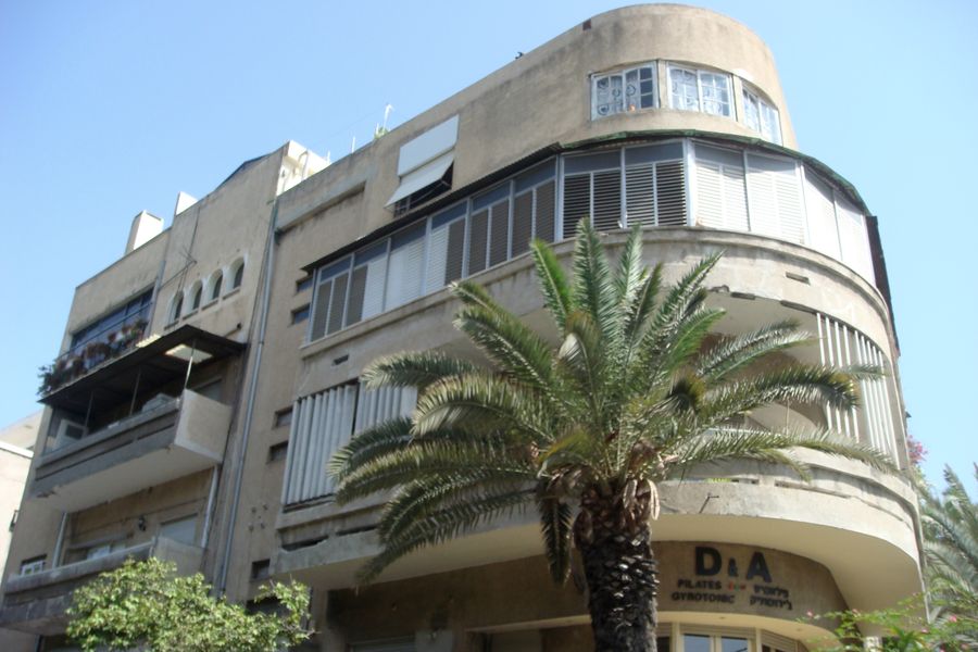 בניין מגורים בעיר הלבנה בתל אביב